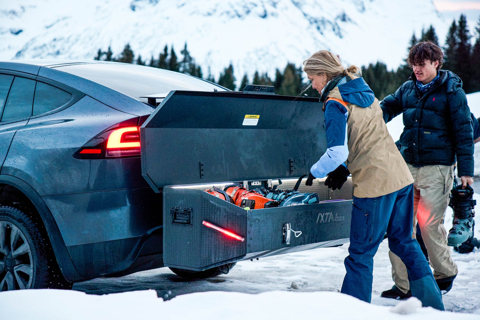 Best storage box for skis and snowboards